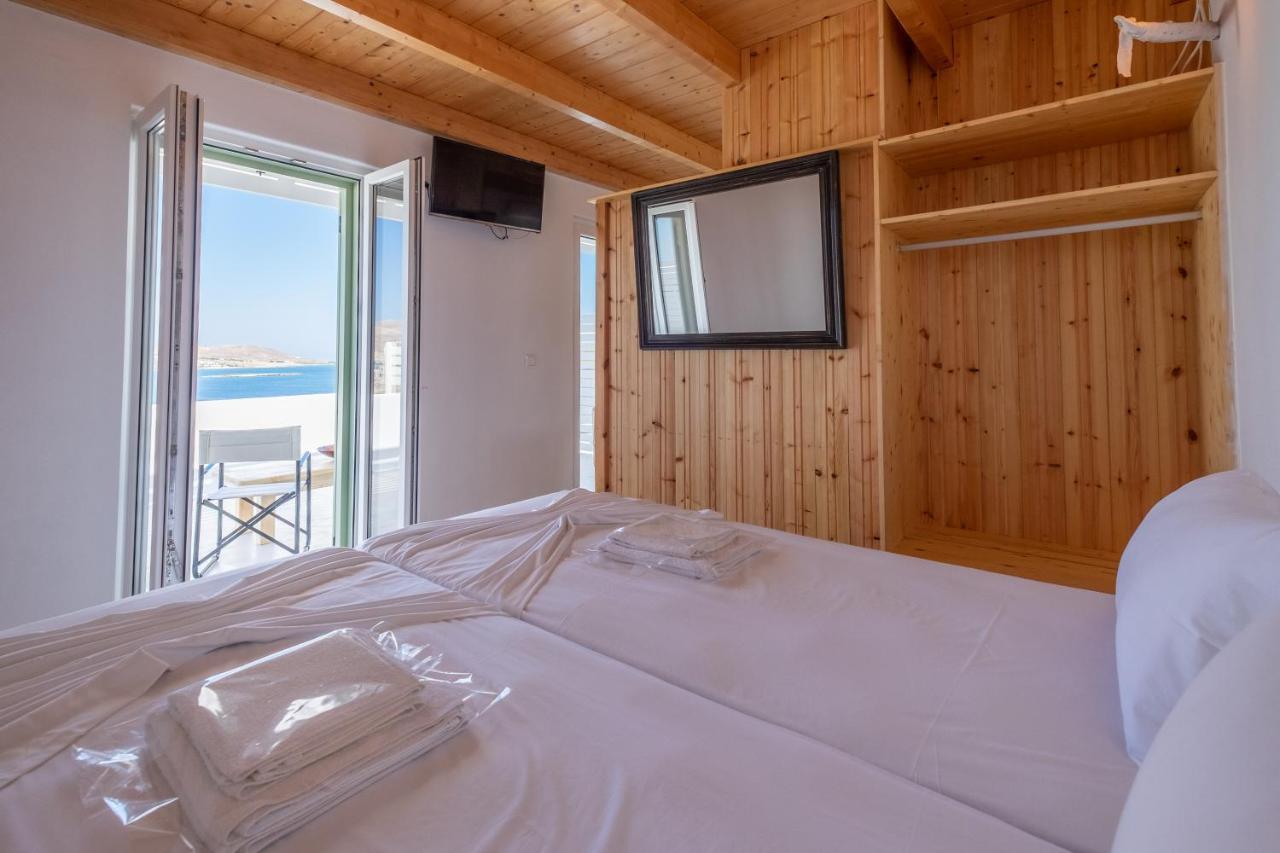 Lorenzo Studios&Suites Paros Naousa  Exterior foto