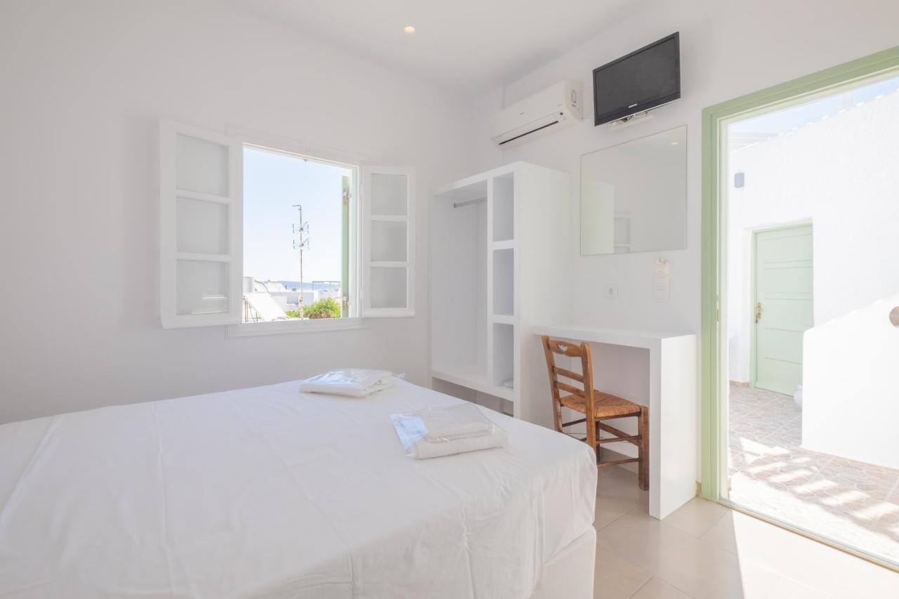 Lorenzo Studios&Suites Paros Naousa  Exterior foto